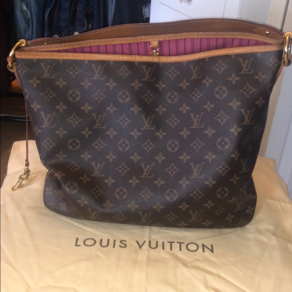 Authentic Louis Vuitton delightful.